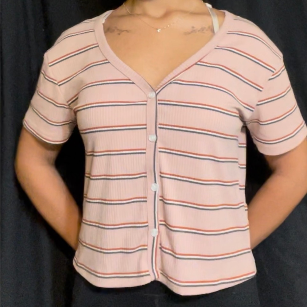 Women’s ribbed v neck causal button up shirt